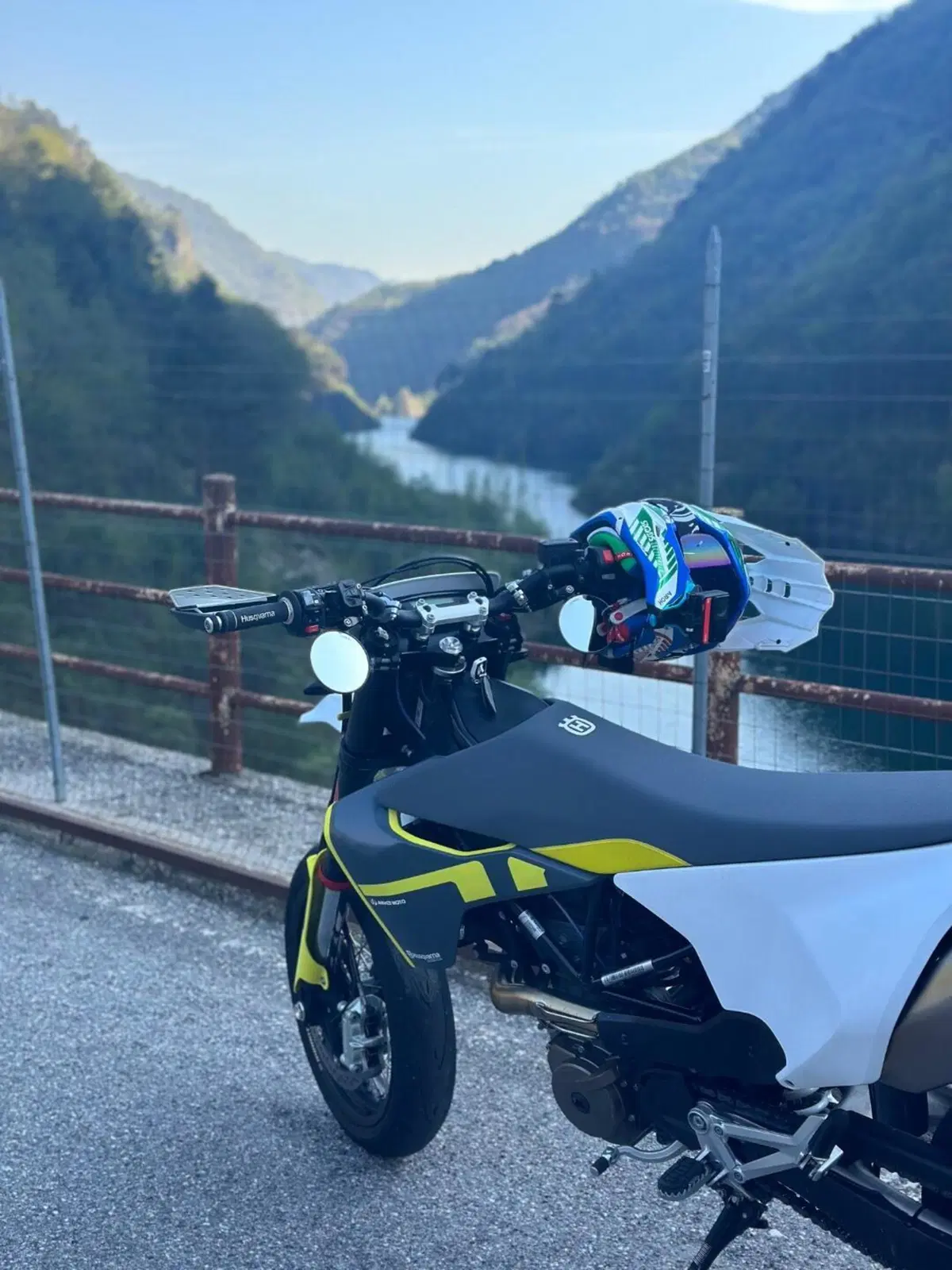 Husqvarna 701 Supermoto (2020) (3)
