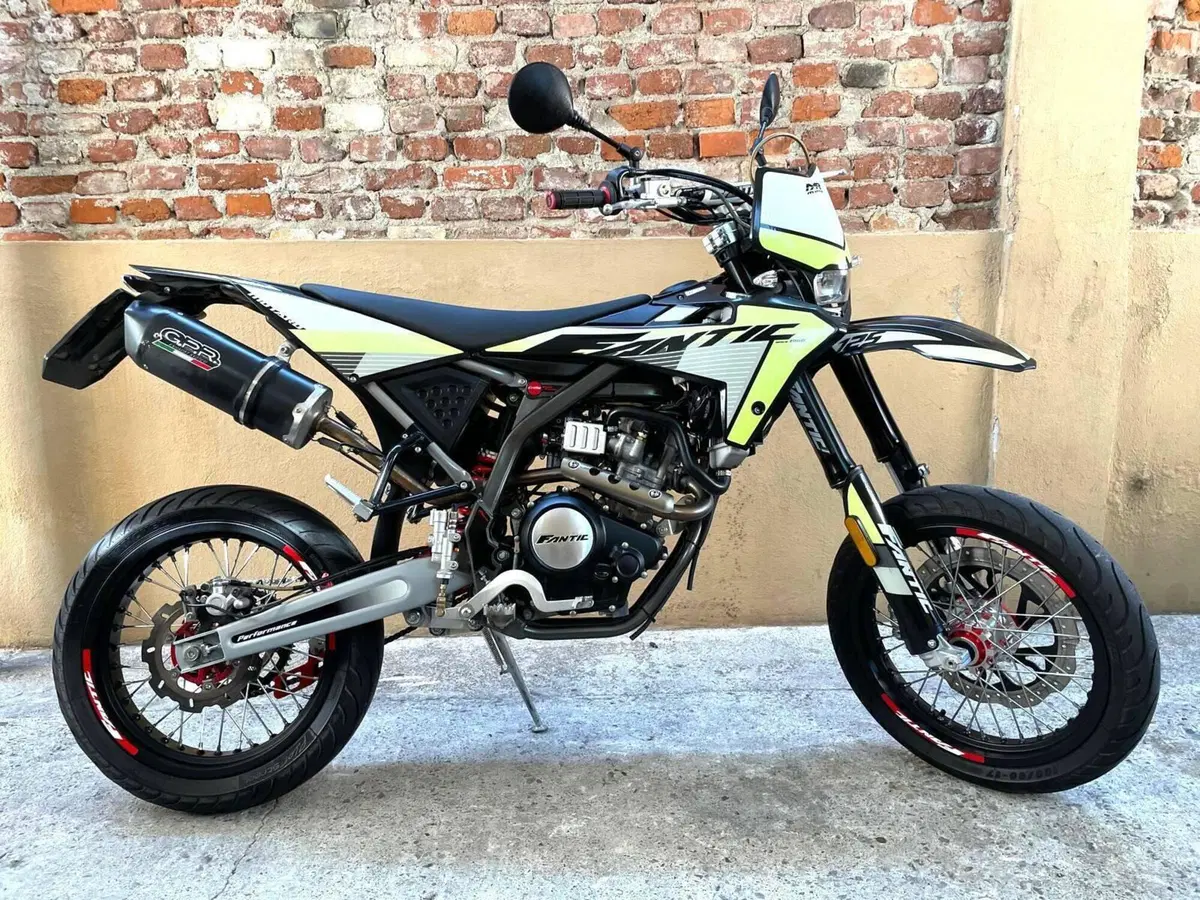 Fantic Motor XMF 125 Motard Performance 4t (2021 - 22)