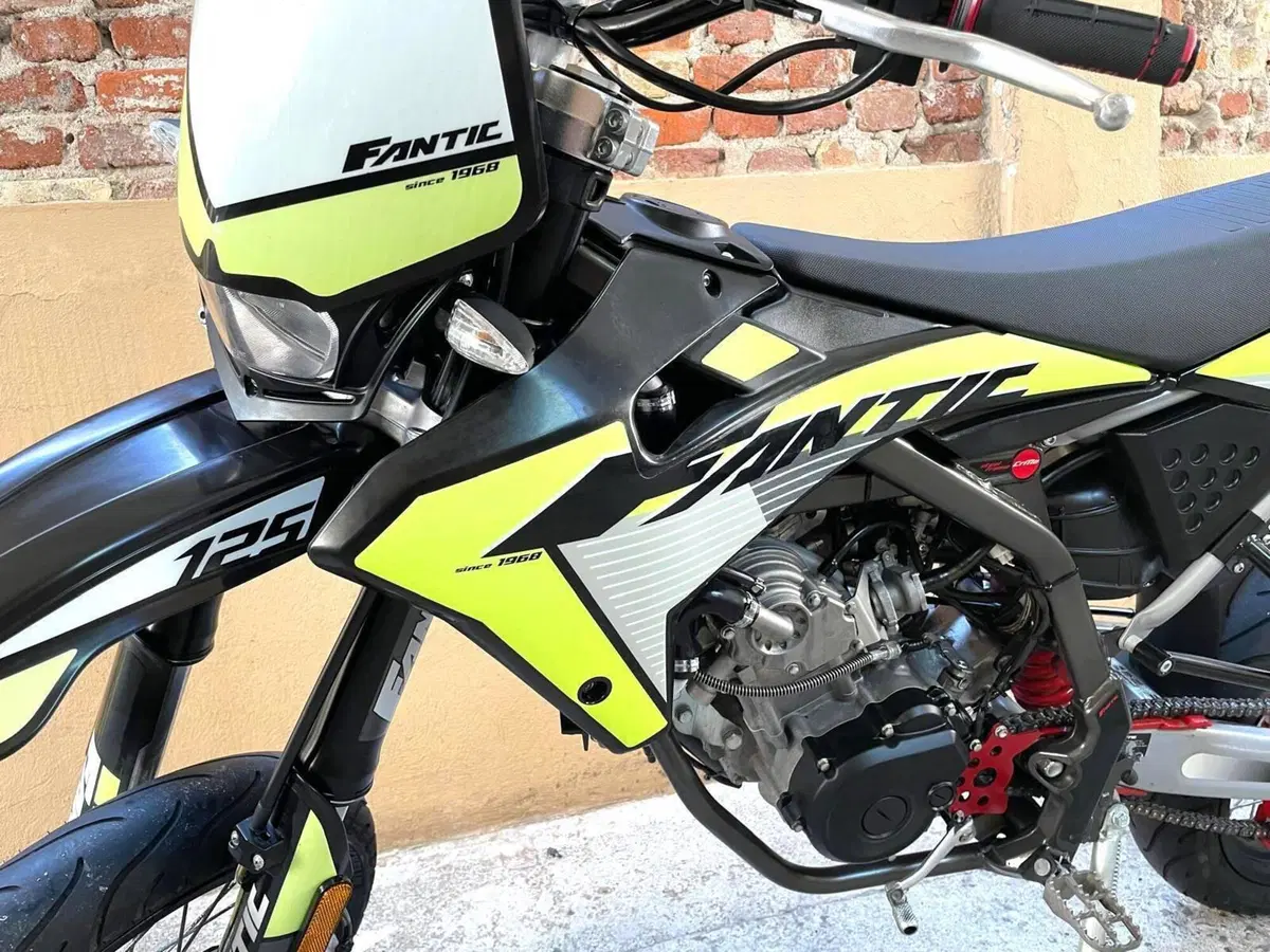 Fantic Motor XMF 125 Motard Performance 4t (2021 - 22) (5)