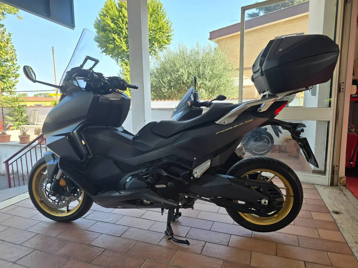 Honda Forza 750 DCT Special Edition (2024) (4)