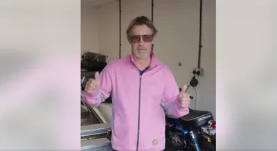 Jamiroquai pronto per il Summer Sonic in Giappone, con l'Honda Monkey! 