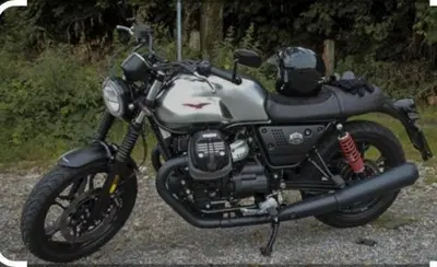 Moto Guzzi V7 III Stone S (2020) usata