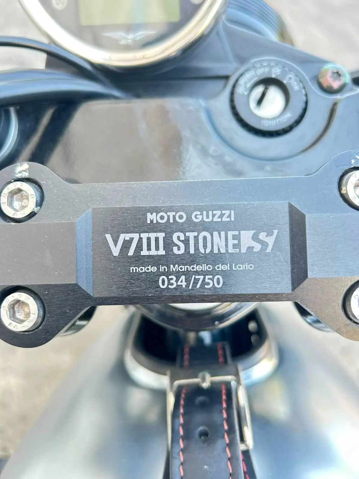 Moto Guzzi V7 III Stone S (2020) (6)