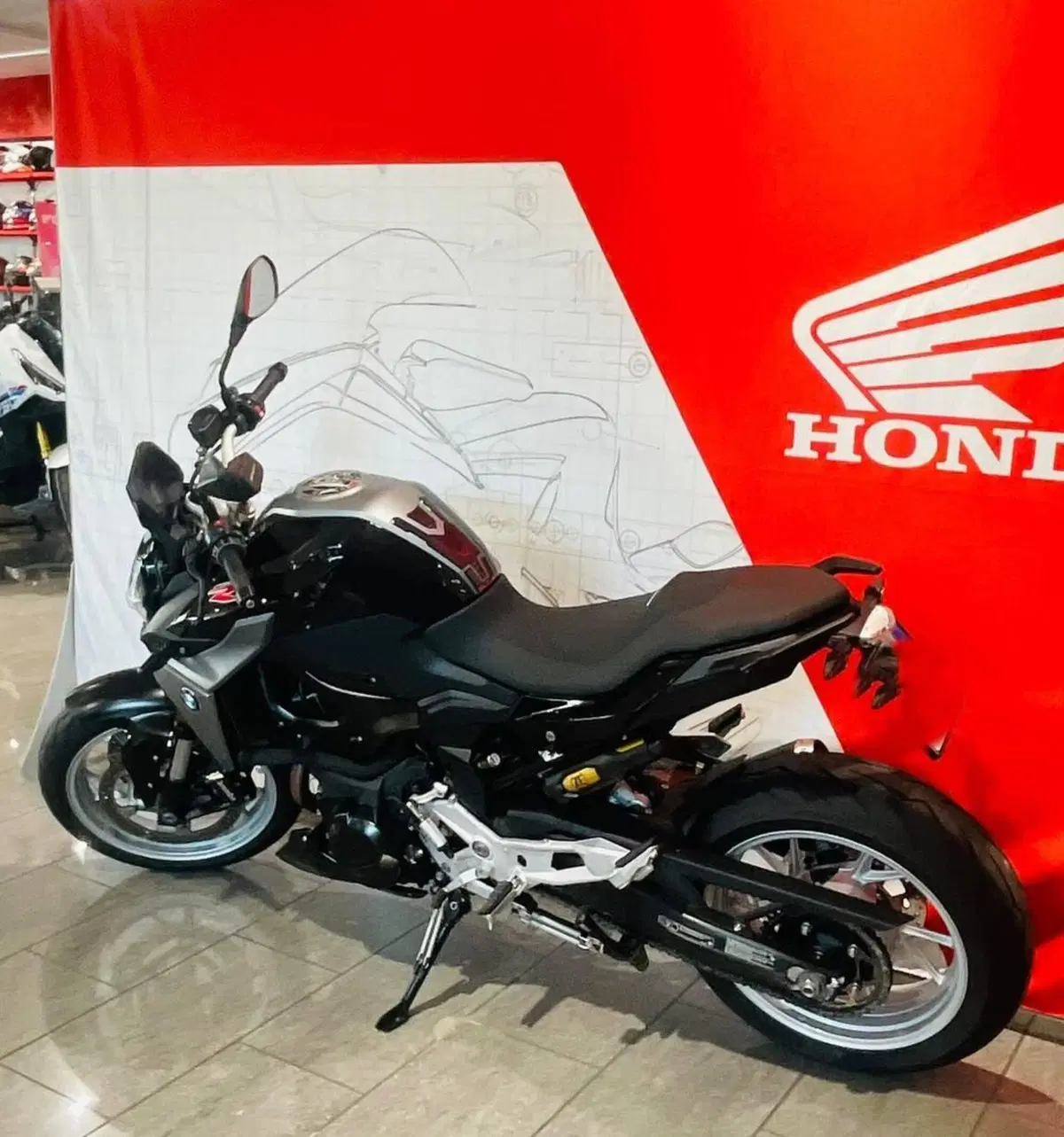 Bmw F 900 R (2021 - 24) (3)