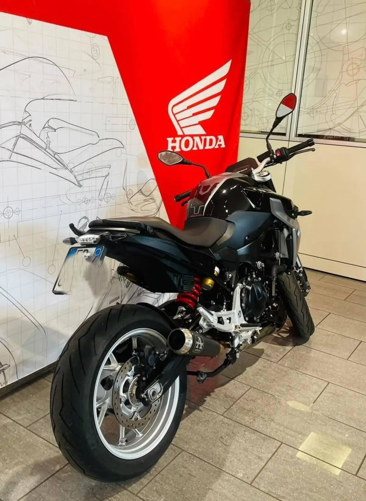 Bmw F 900 R (2021 - 24) (4)