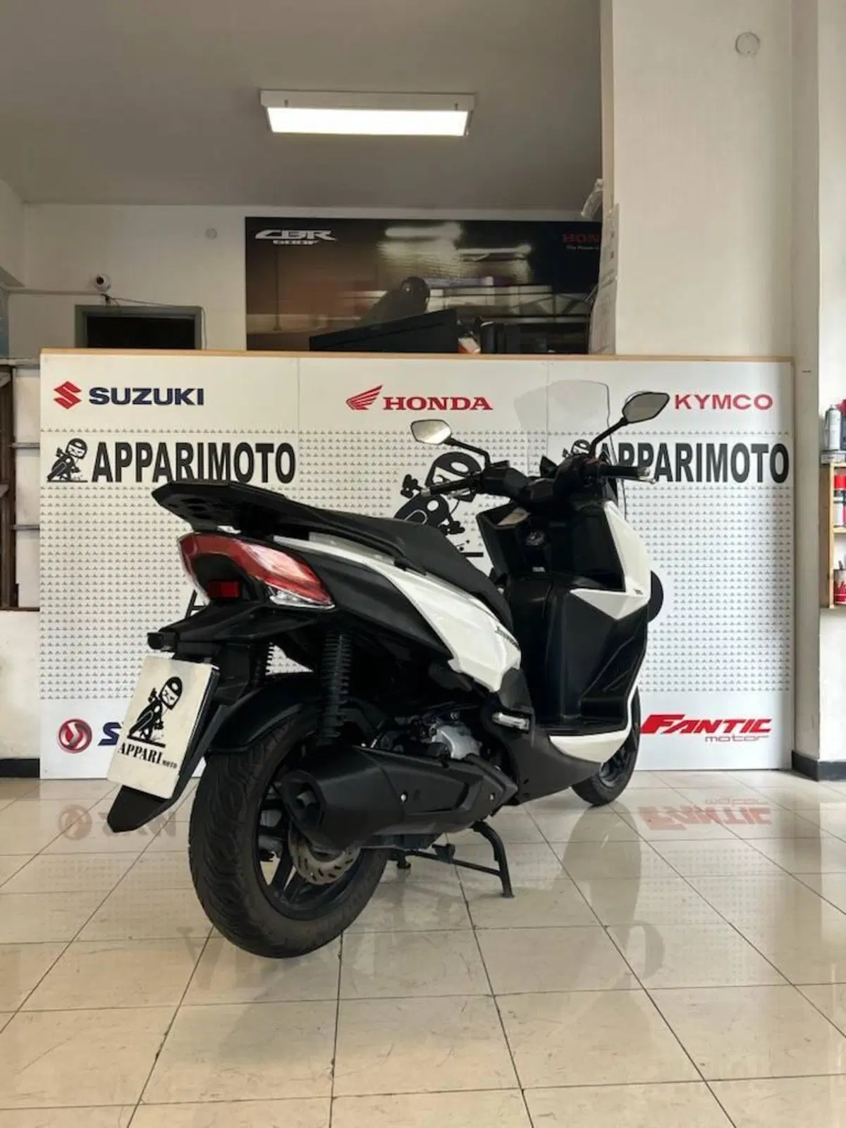 Sym Joyride 300 (2022 - 24) (6)
