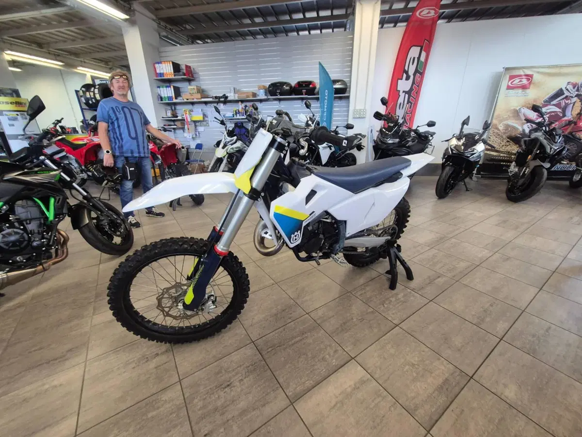 Husqvarna TC 125 (2025) (2)