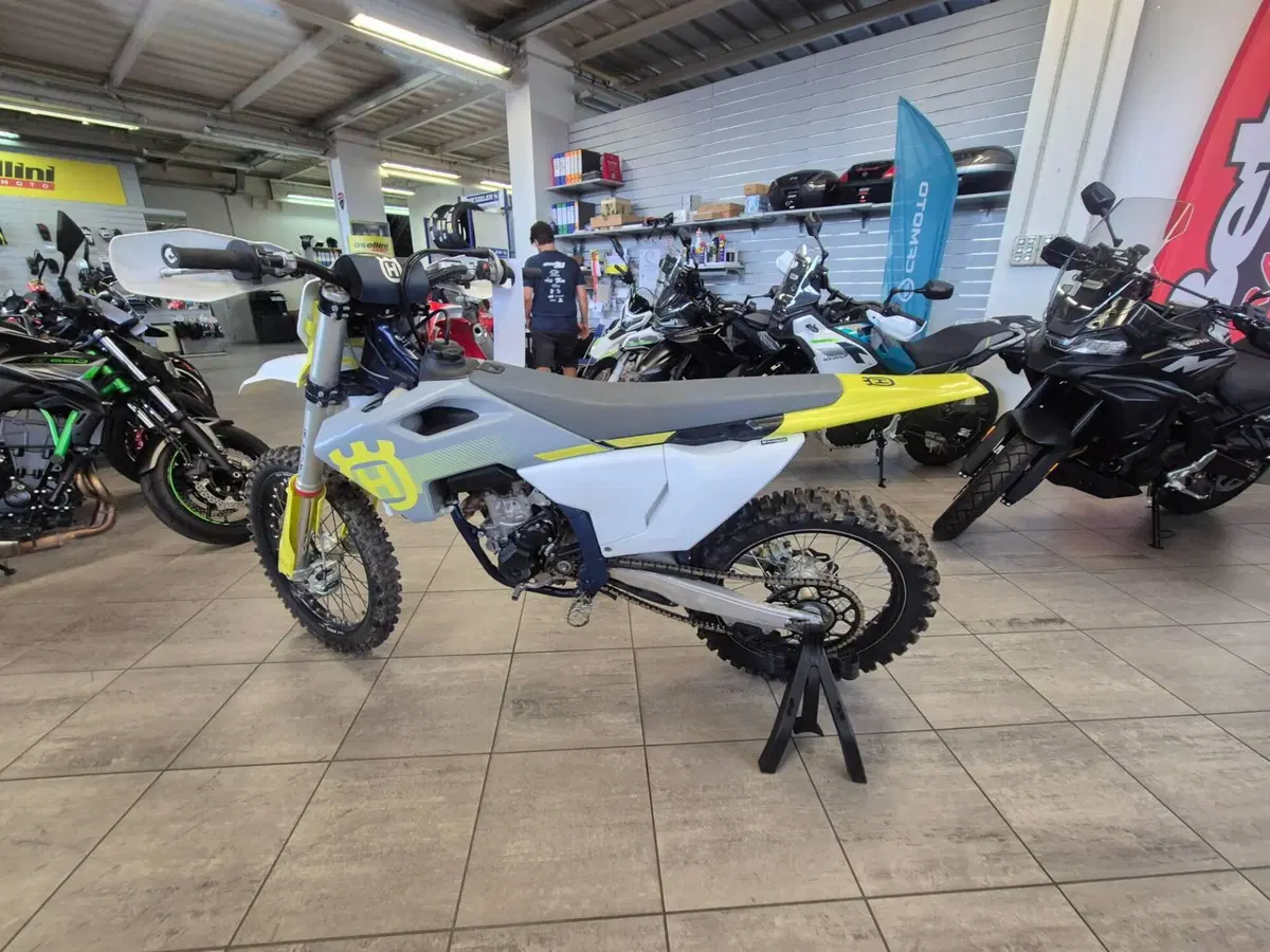 Husqvarna FC 250 (2024) (2)