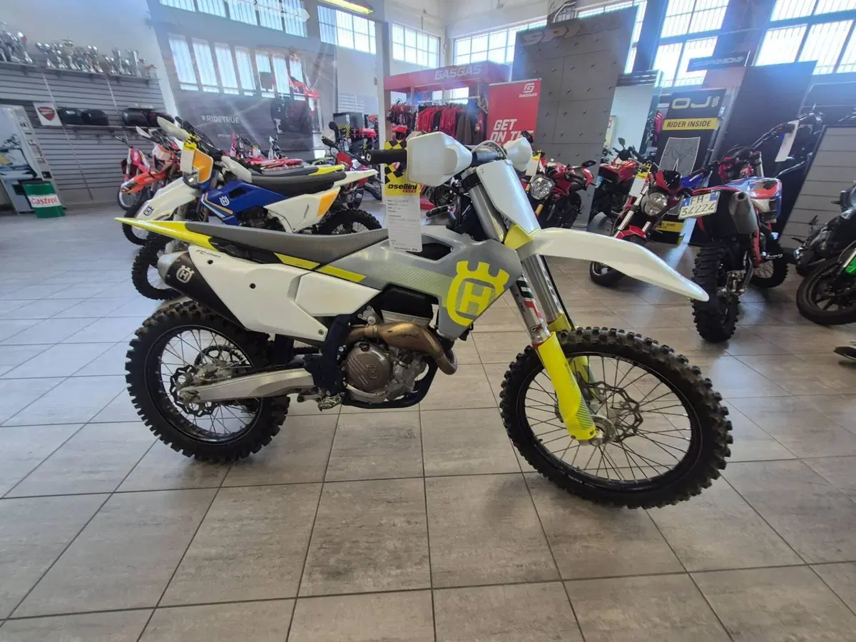 Husqvarna FC 250 (2024) (4)