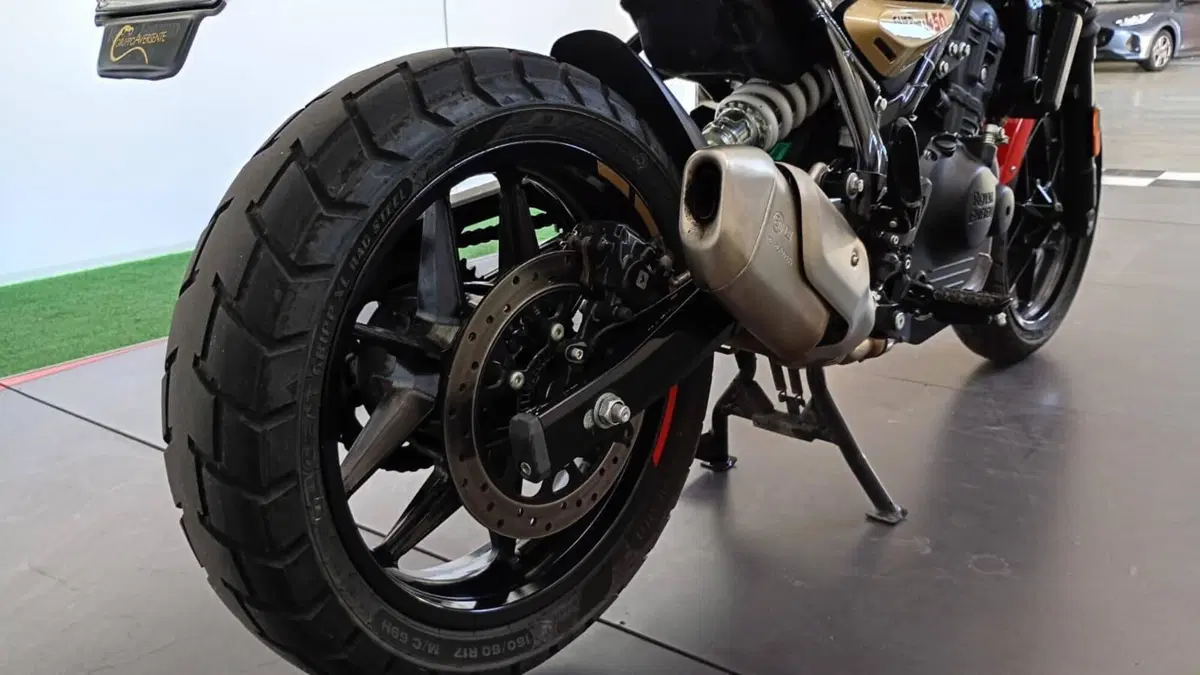 Royal Enfield Guerrilla 450 (2024 - 26) (5)