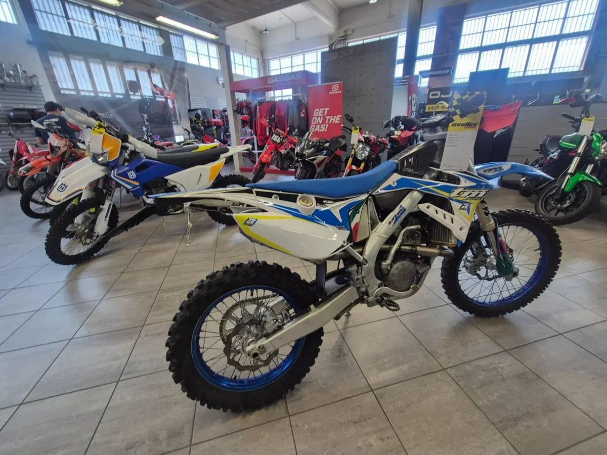 Tm Moto EN 300 Fi 4t (2020) (3)