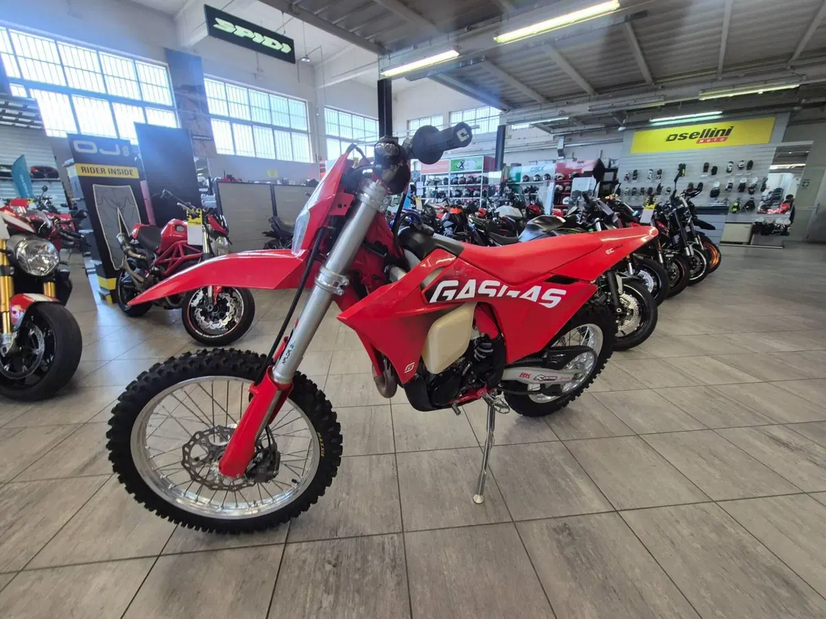 GASGAS EC 450 F (2024) (3)