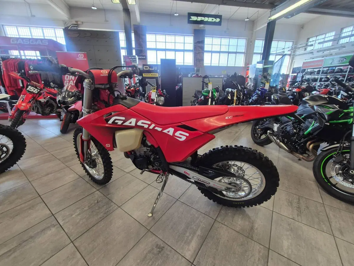 GASGAS EC 450 F (2024) (4)