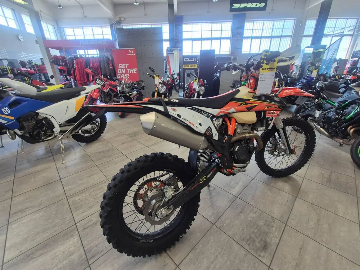 KTM 250 EXC-F Six Days (2023) (3)