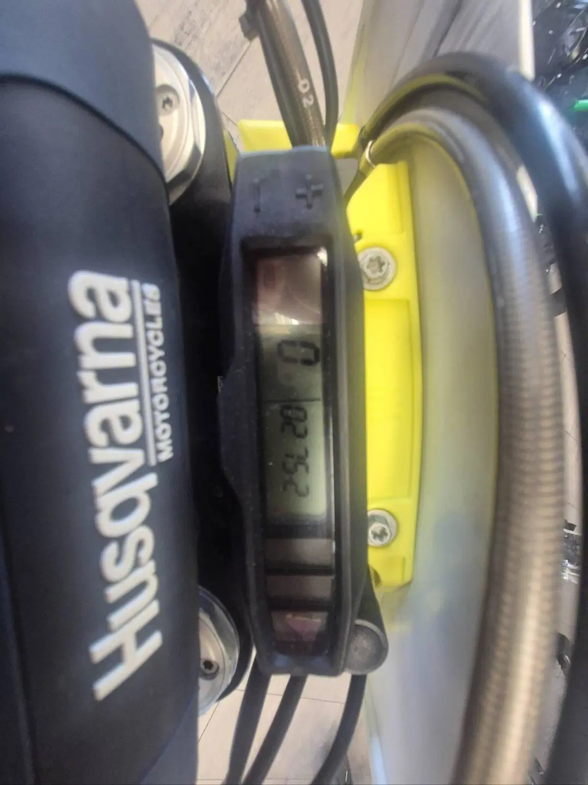 Husqvarna FE 350 (2025) (2)