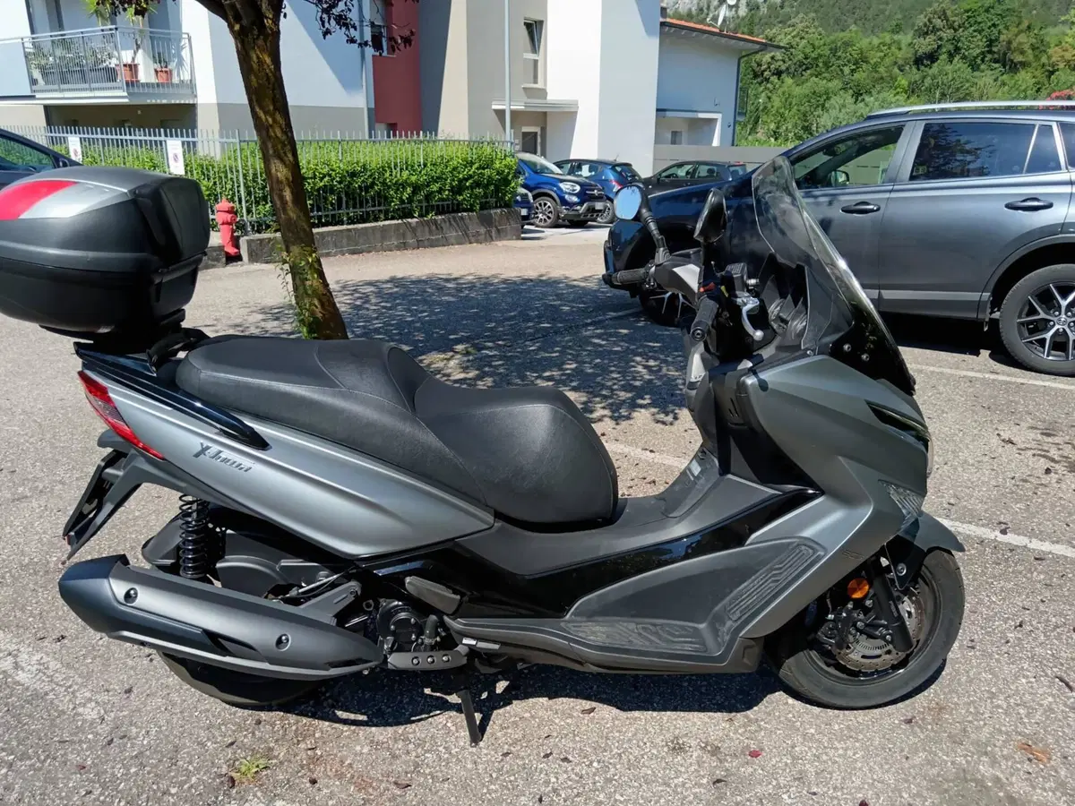 Kymco X-Town 300i (2021 - 24) (2)