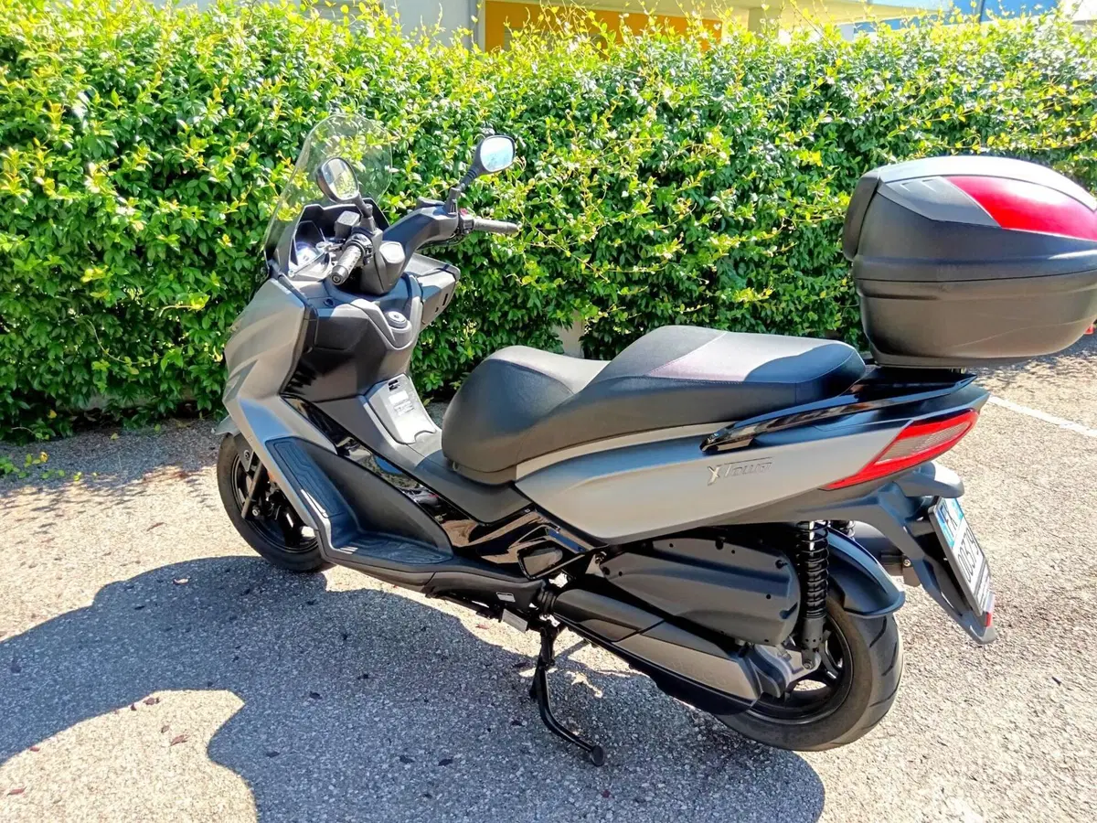 Kymco X-Town 300i (2021 - 24) (3)