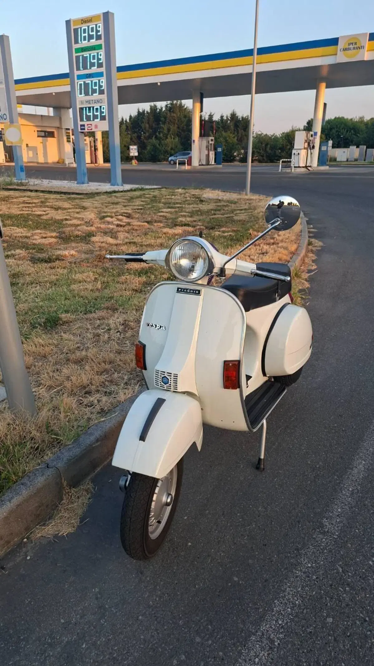 Piaggio Vespa PX125E  (2)