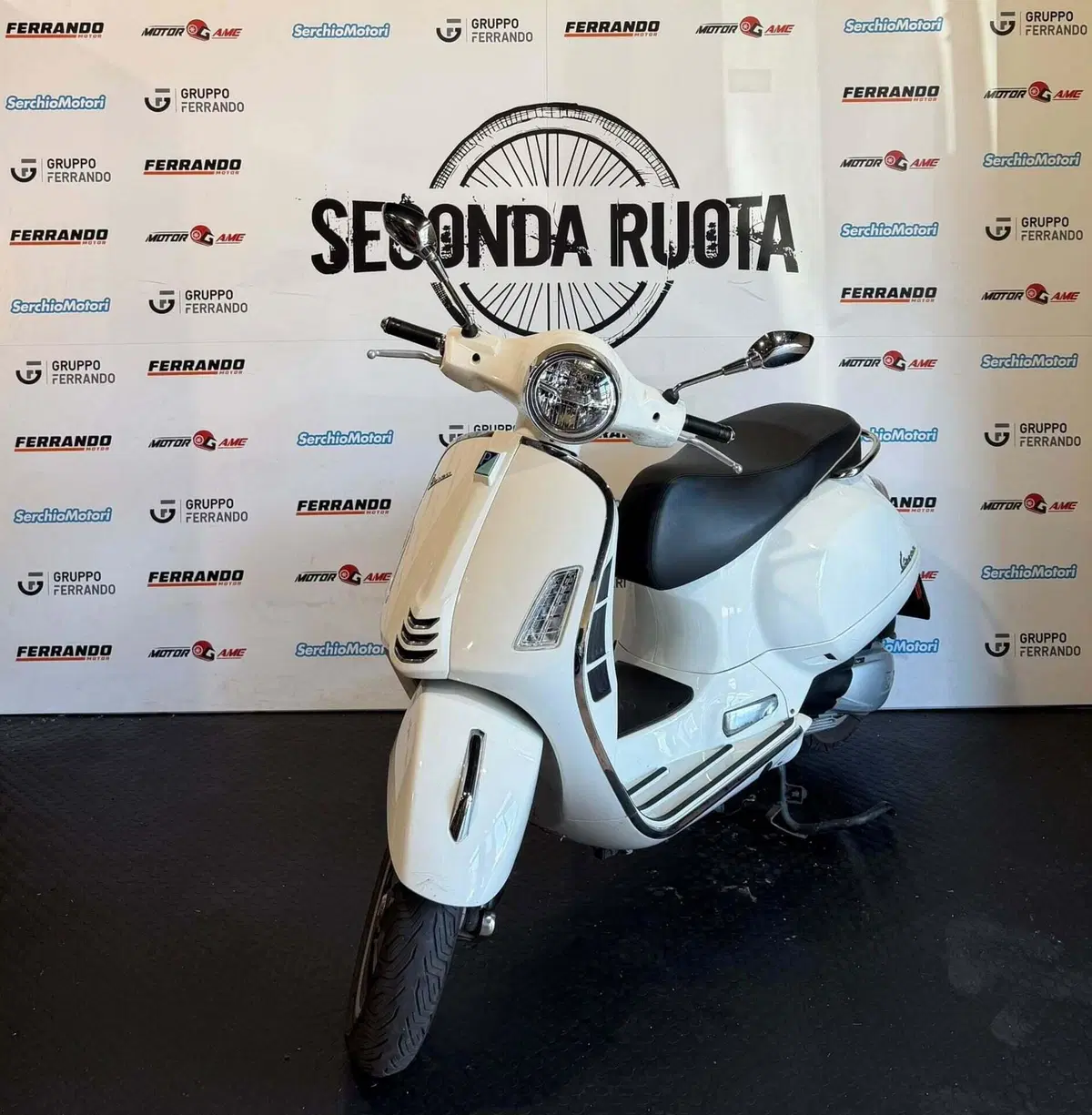 Vespa GTS 300 Super (2023 - 24) (3)