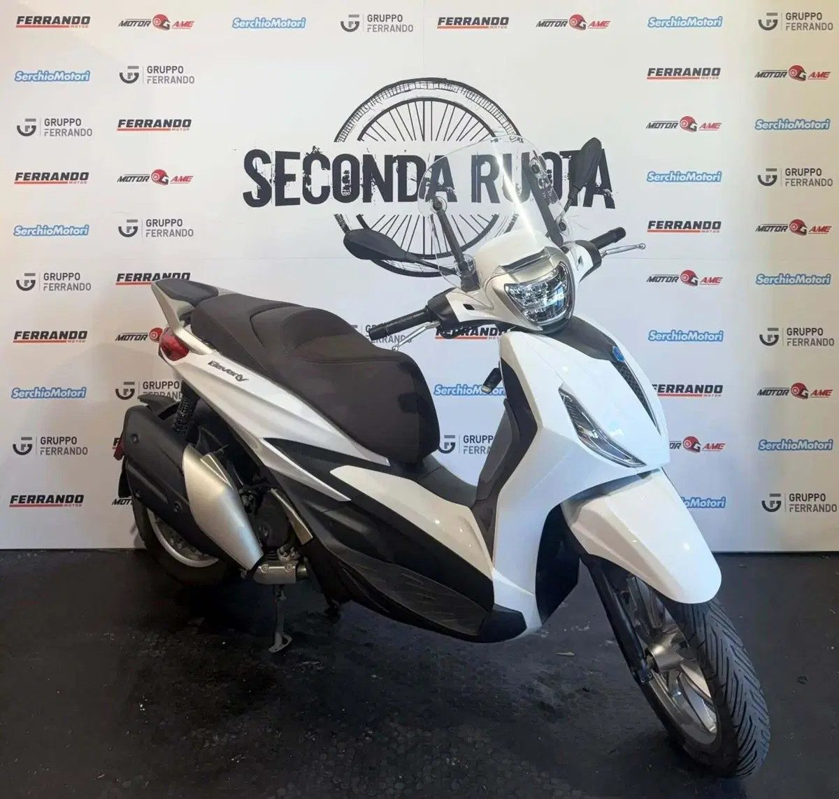 Piaggio Beverly 400 ABS-ASR (2021 - 24) (4)