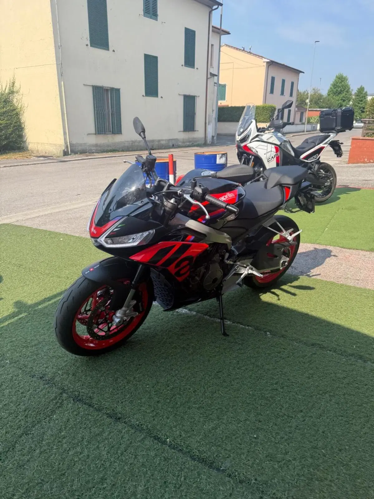Aprilia Tuono 660 Factory (2022 - 24) (2)