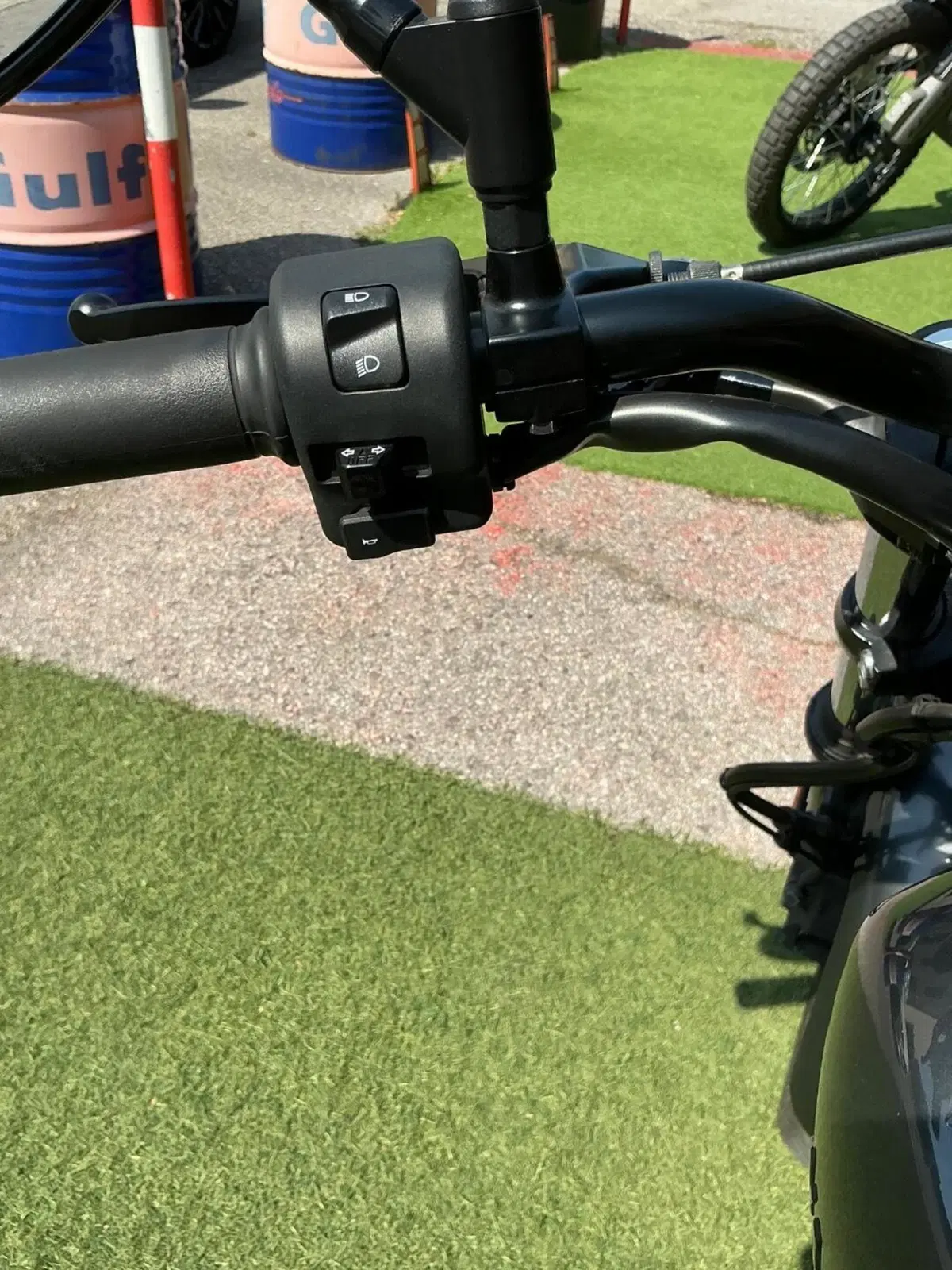 Yamaha XV 950 R ABS (2017 - 20) (16)