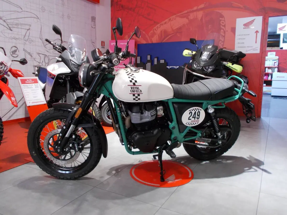 Royal Enfield Bear 650 (2025 - 26) (2)