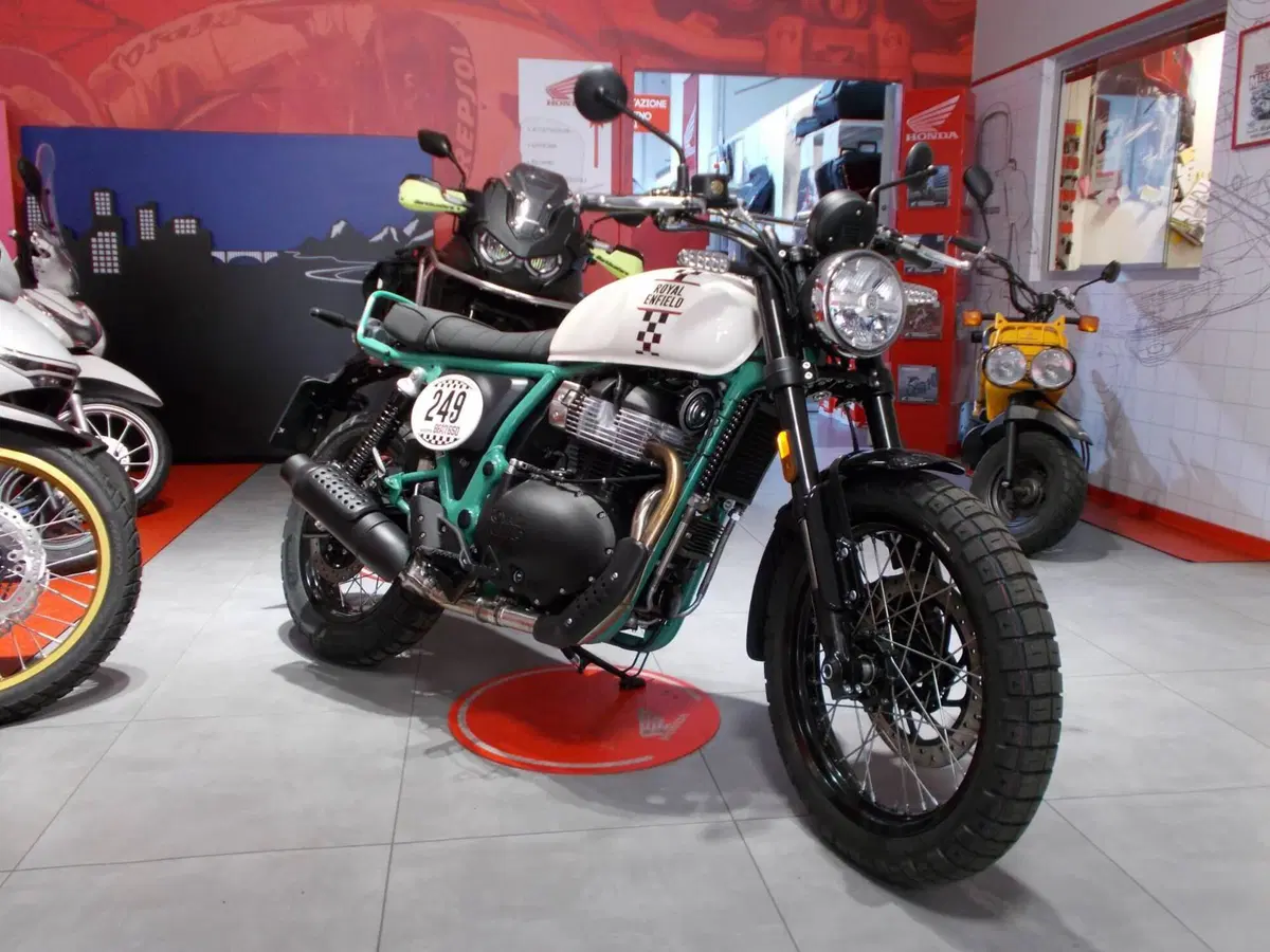 Royal Enfield Bear 650 (2025 - 26) (13)