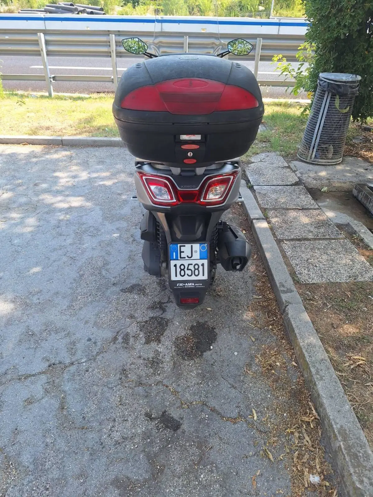 Kymco Downtown 350i ABS (2015 - 17) (4)