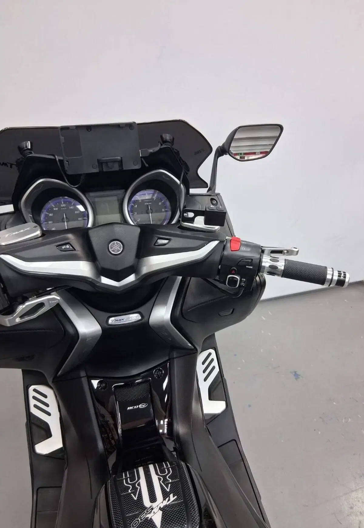 Yamaha T-Max 530 SX (2017 - 19) (5)