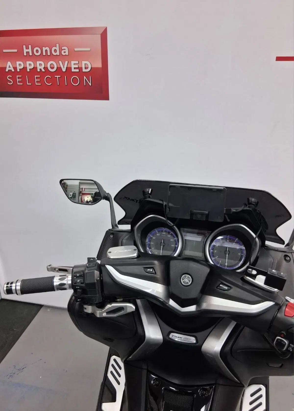 Yamaha T-Max 530 SX (2017 - 19) (6)