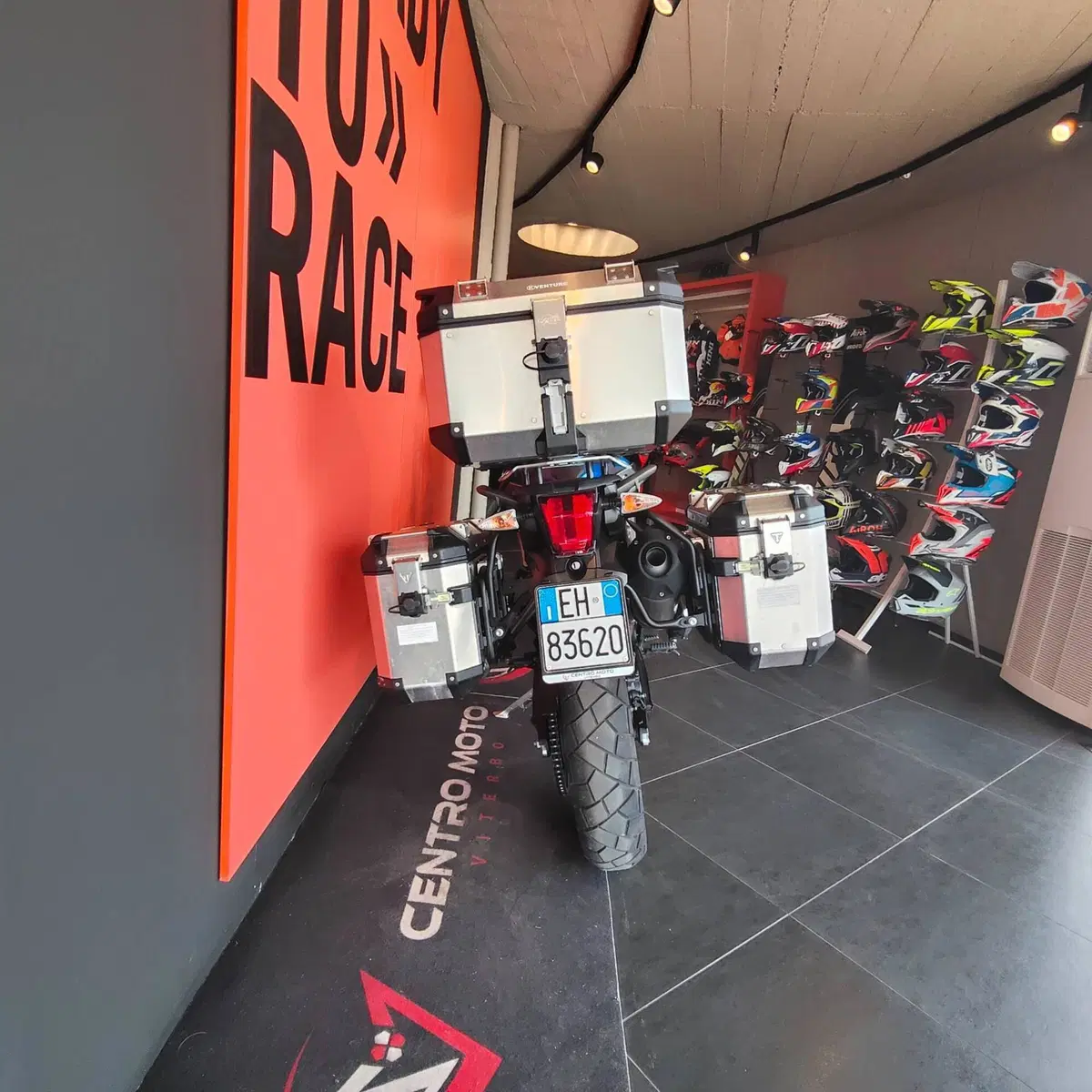 Triumph Tiger 800 XCx (2017 - 18) (2)
