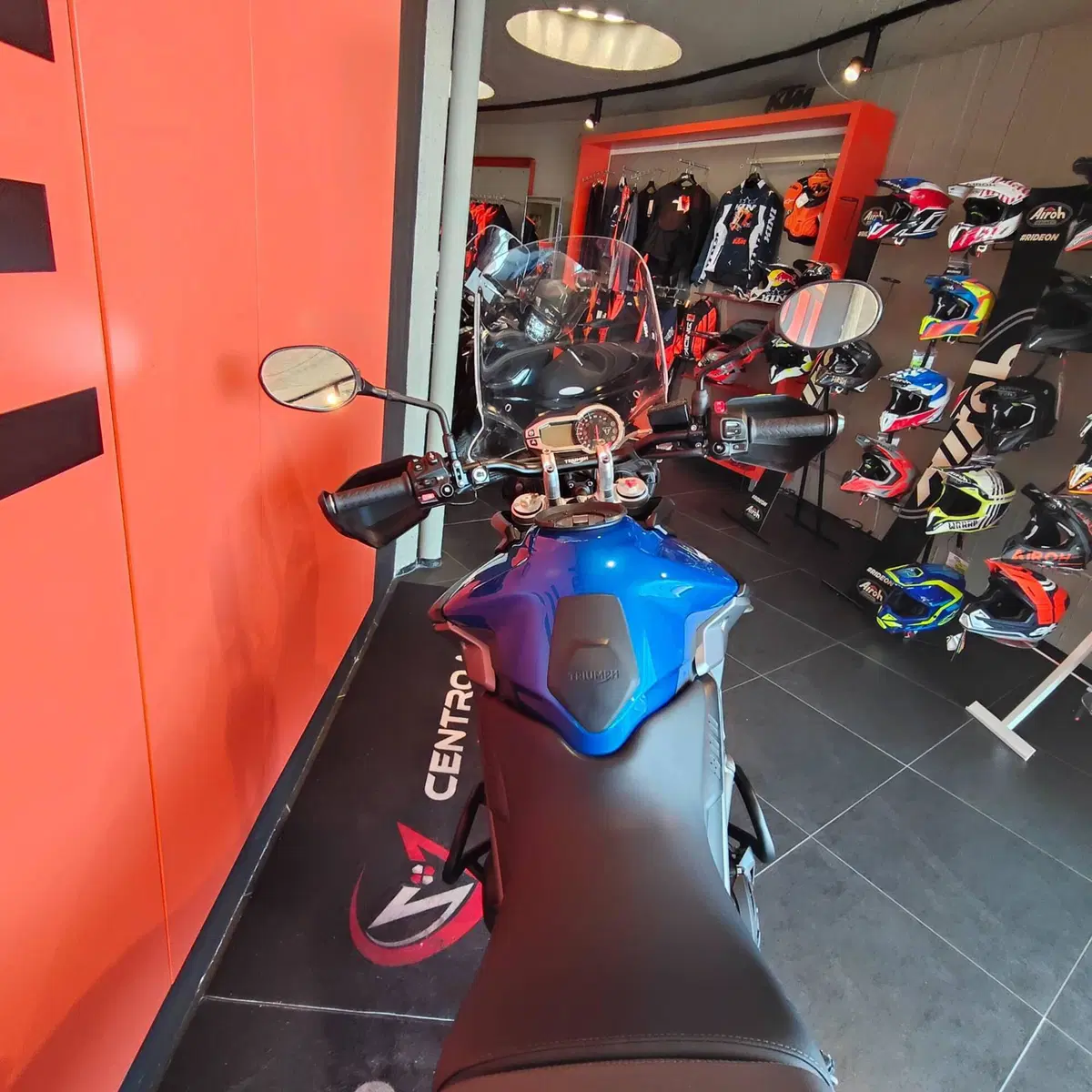 Triumph Tiger 800 XCx (2017 - 18) (3)