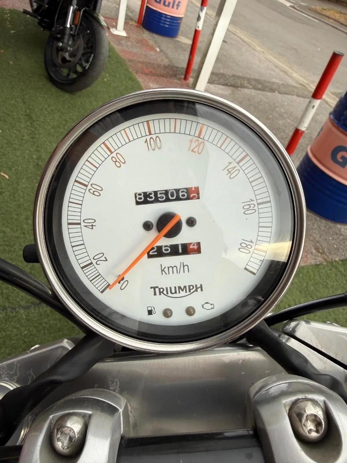 Triumph Speedmaster 865 (2005 - 10) (5)