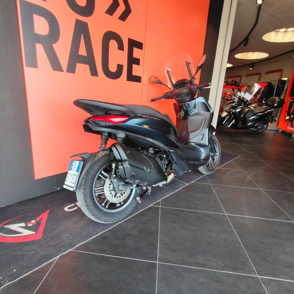Piaggio Beverly 400 S ABS-ASR (2021 - 24) (5)