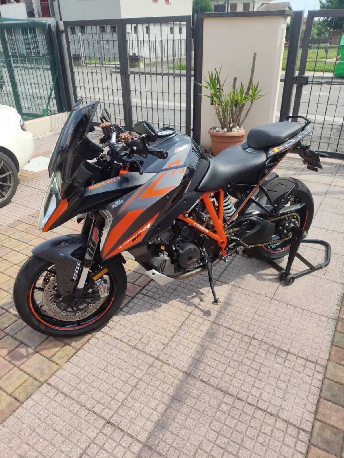 KTM 1290 Super Duke GT ABS (2016 - 18) (2)