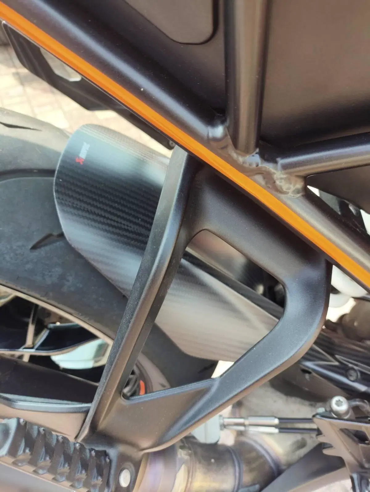 KTM 1290 Super Duke GT ABS (2016 - 18) (4)