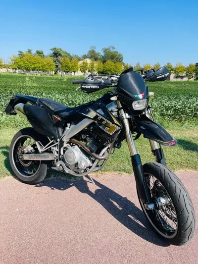 HM CRE F 125 X usata