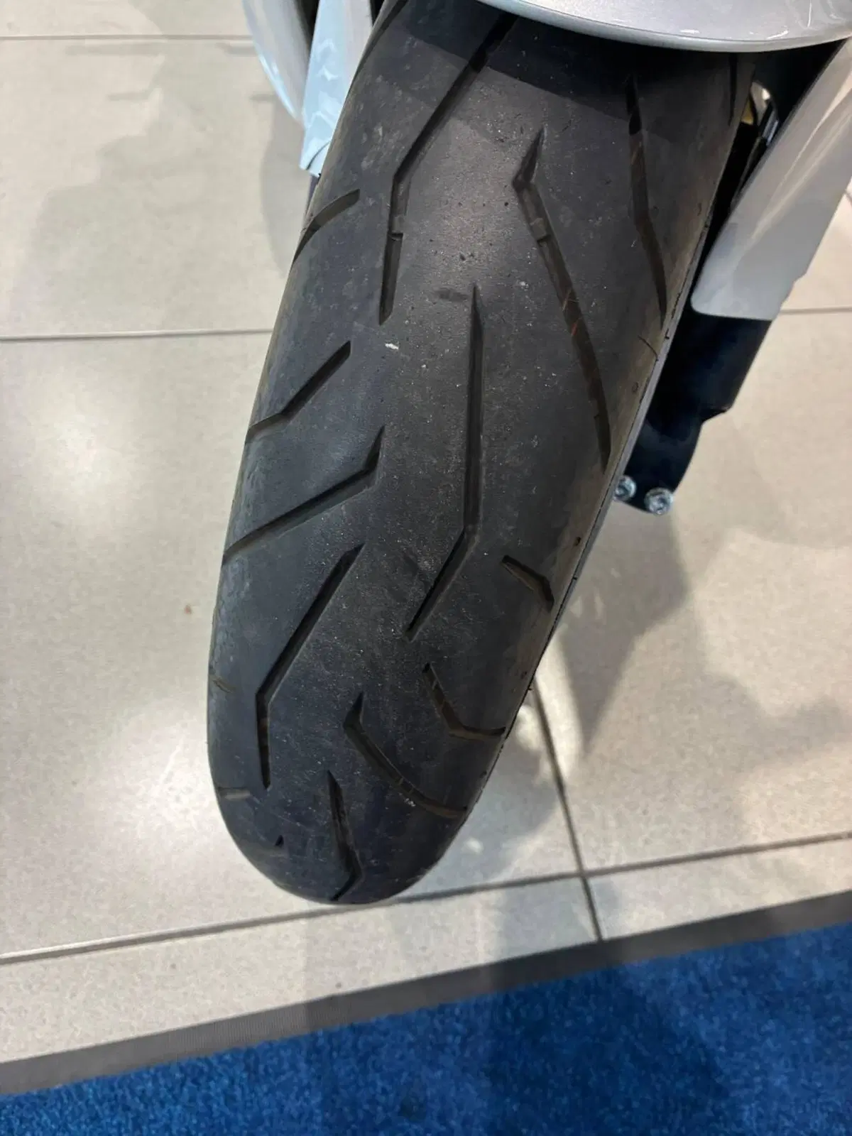 Honda CBR 900 RR Fireblade (2000 - 01) (4)