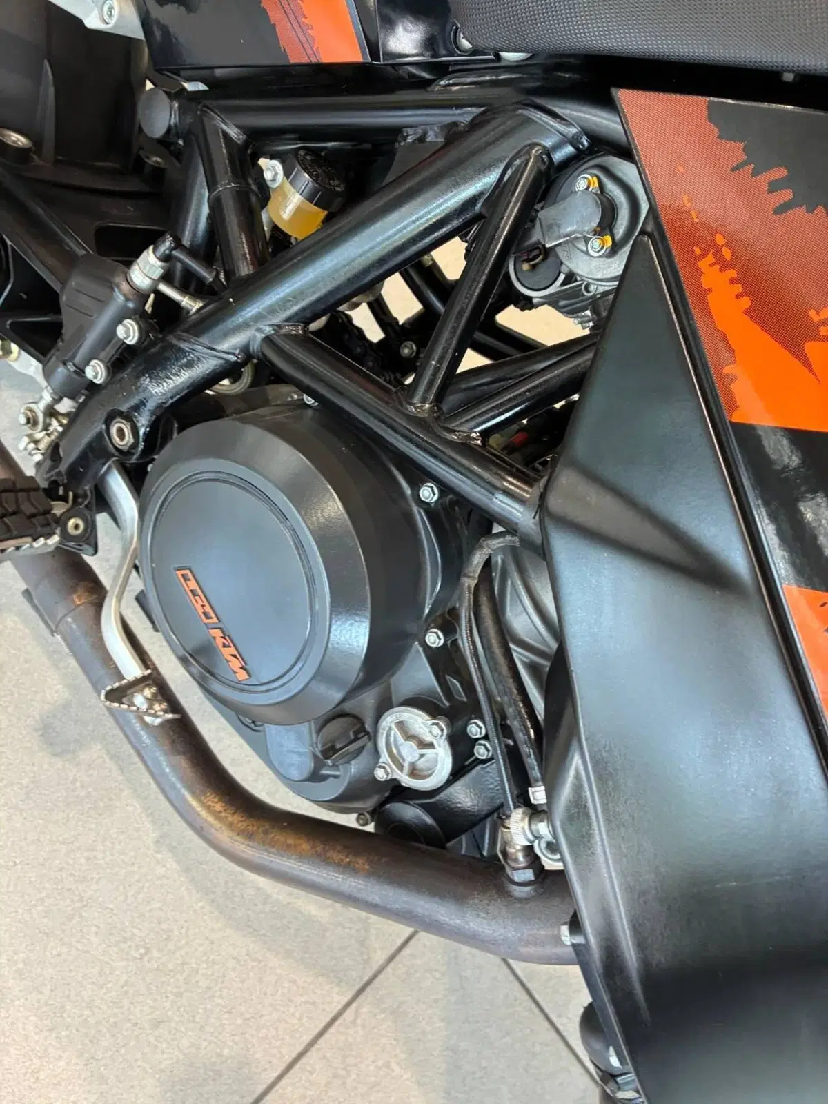 KTM 690 Supermoto (4)