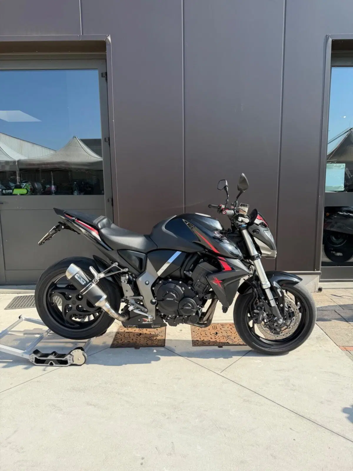 Honda CB 1000 R (2008 - 10) (4)