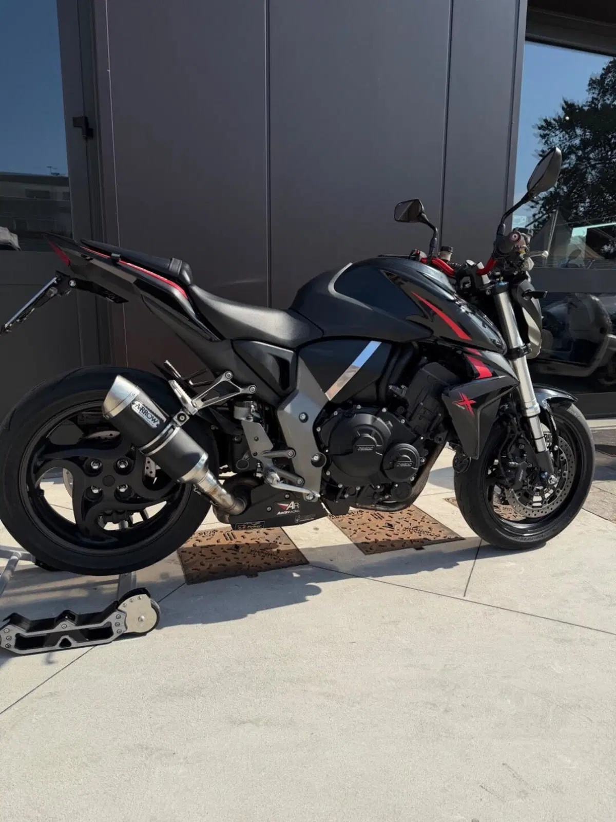 Honda CB 1000 R (2008 - 10) (5)