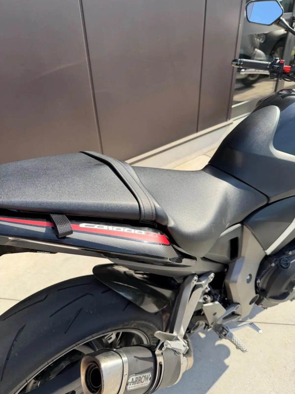 Honda CB 1000 R (2008 - 10) (9)