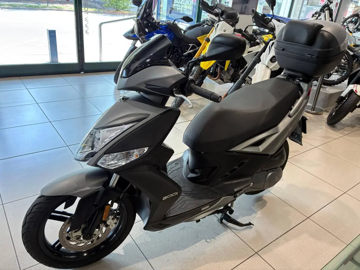 Kymco Agility 200i R16 + (2021 - 25) (3)