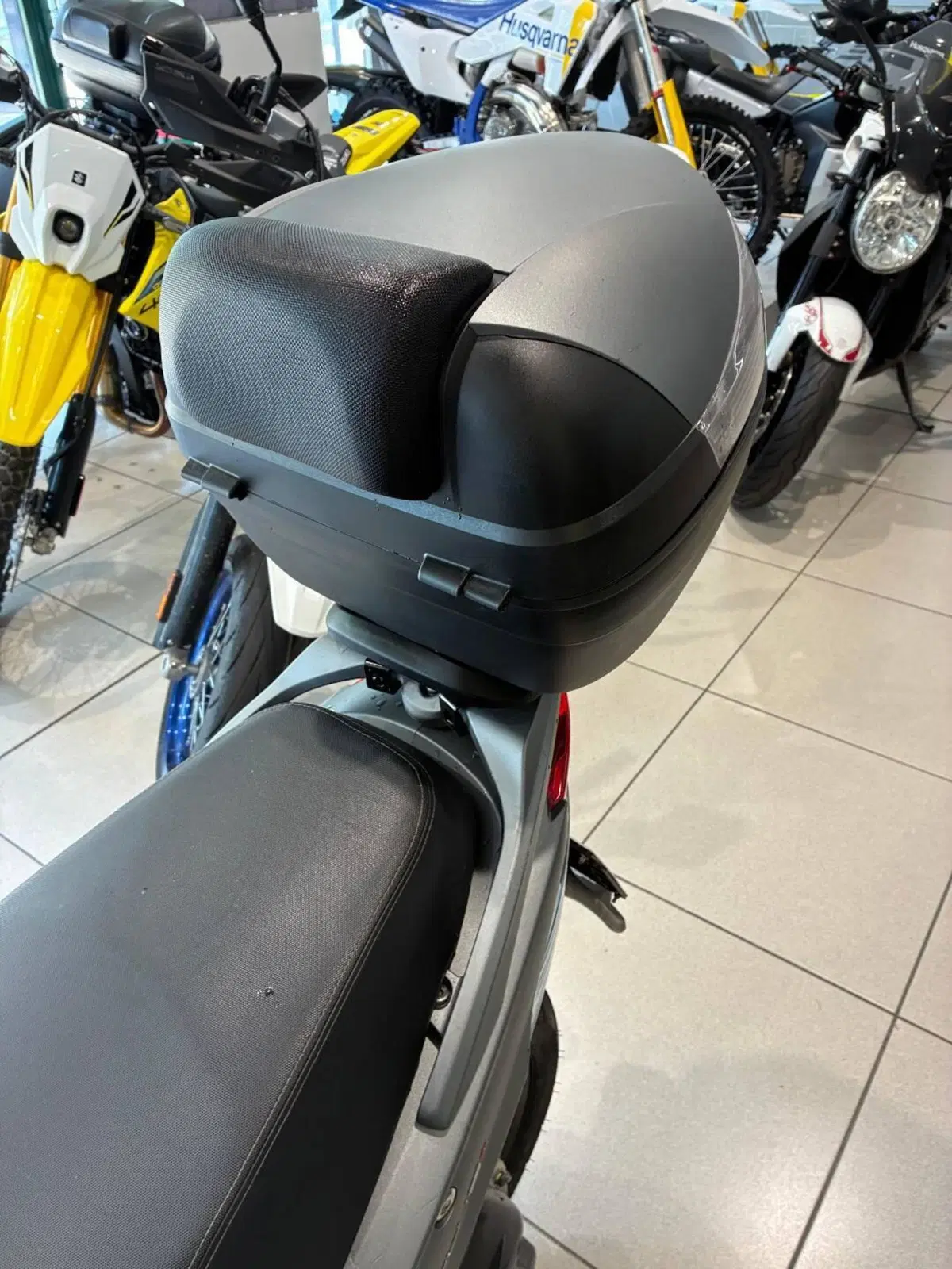 Kymco Agility 200i R16 + (2021 - 25) (4)