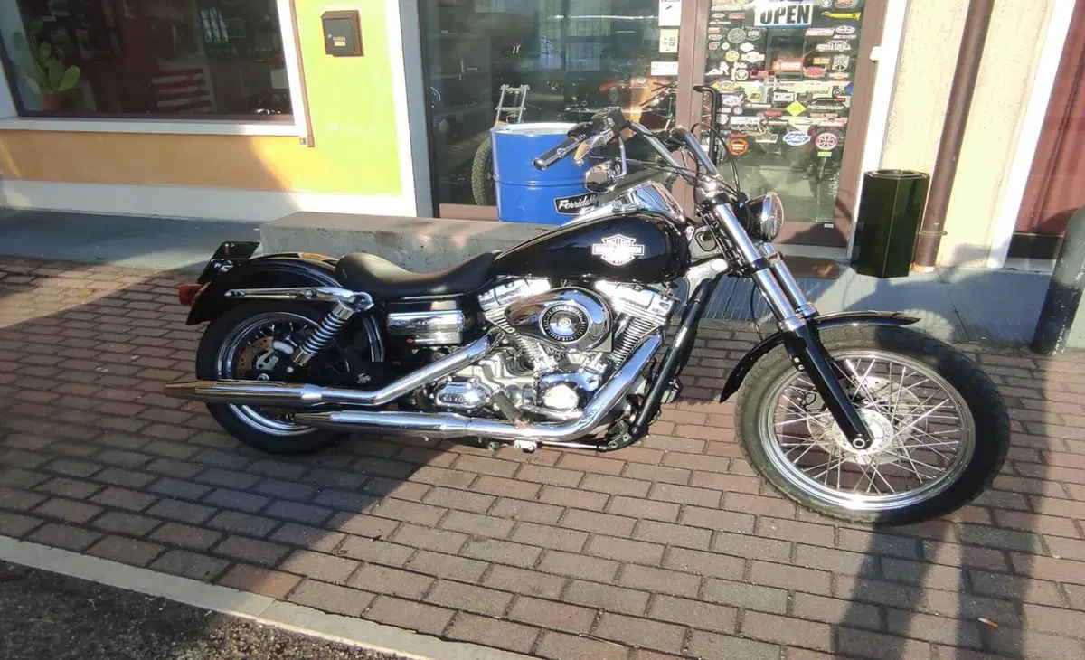 Harley-Davidson 1584 Super Glide Custom (2007) - FXDC