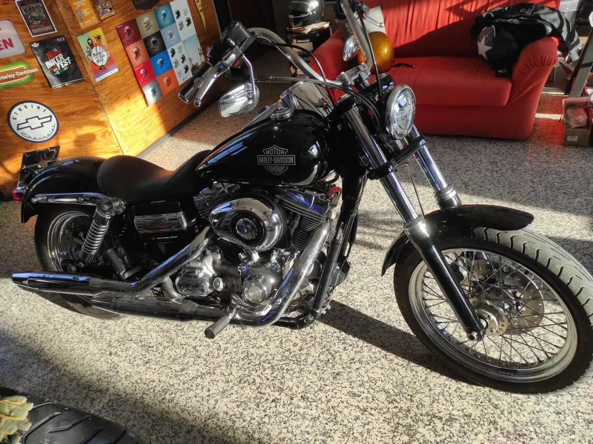 Harley-Davidson 1584 Super Glide Custom (2007) - FXDC (3)