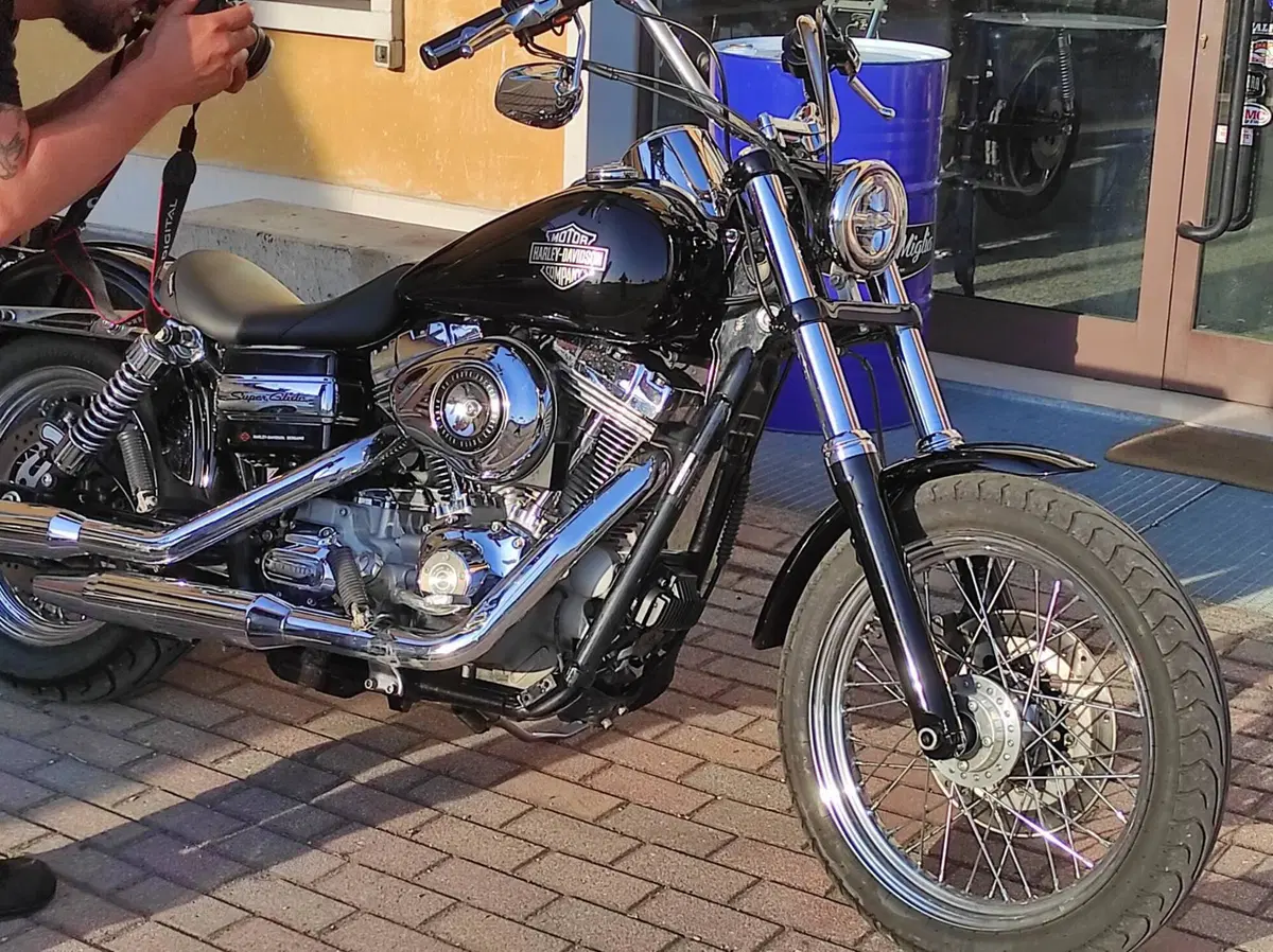 Harley-Davidson 1584 Super Glide Custom (2007) - FXDC (7)