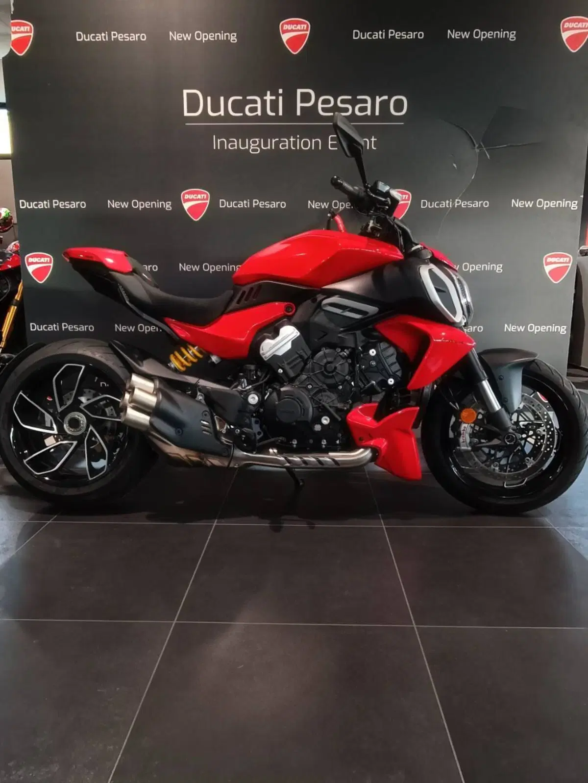 Ducati Diavel V4 (2023 - 26) (2)