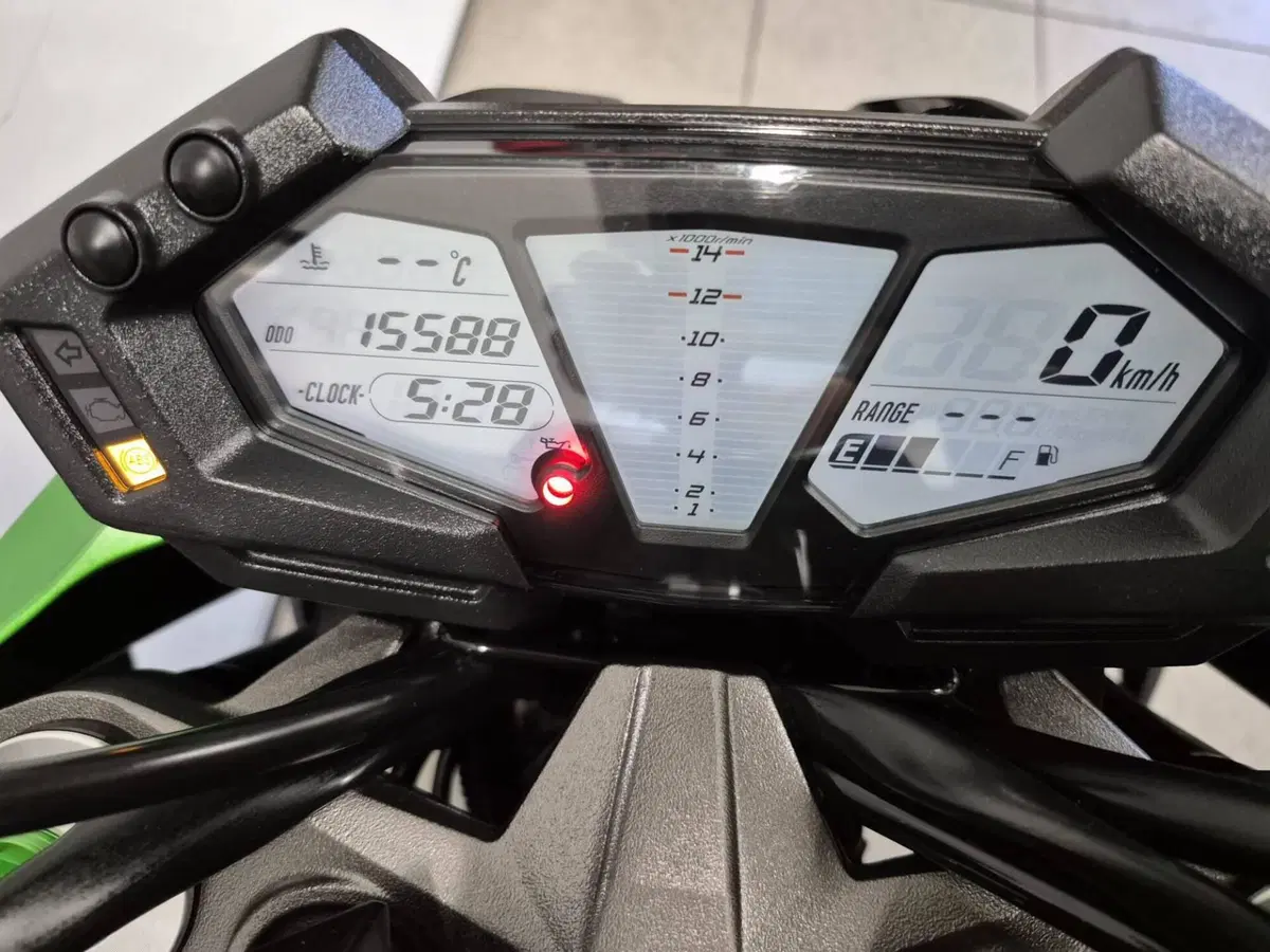 Kawasaki Z 800 ABS (2012 - 16) (4)
